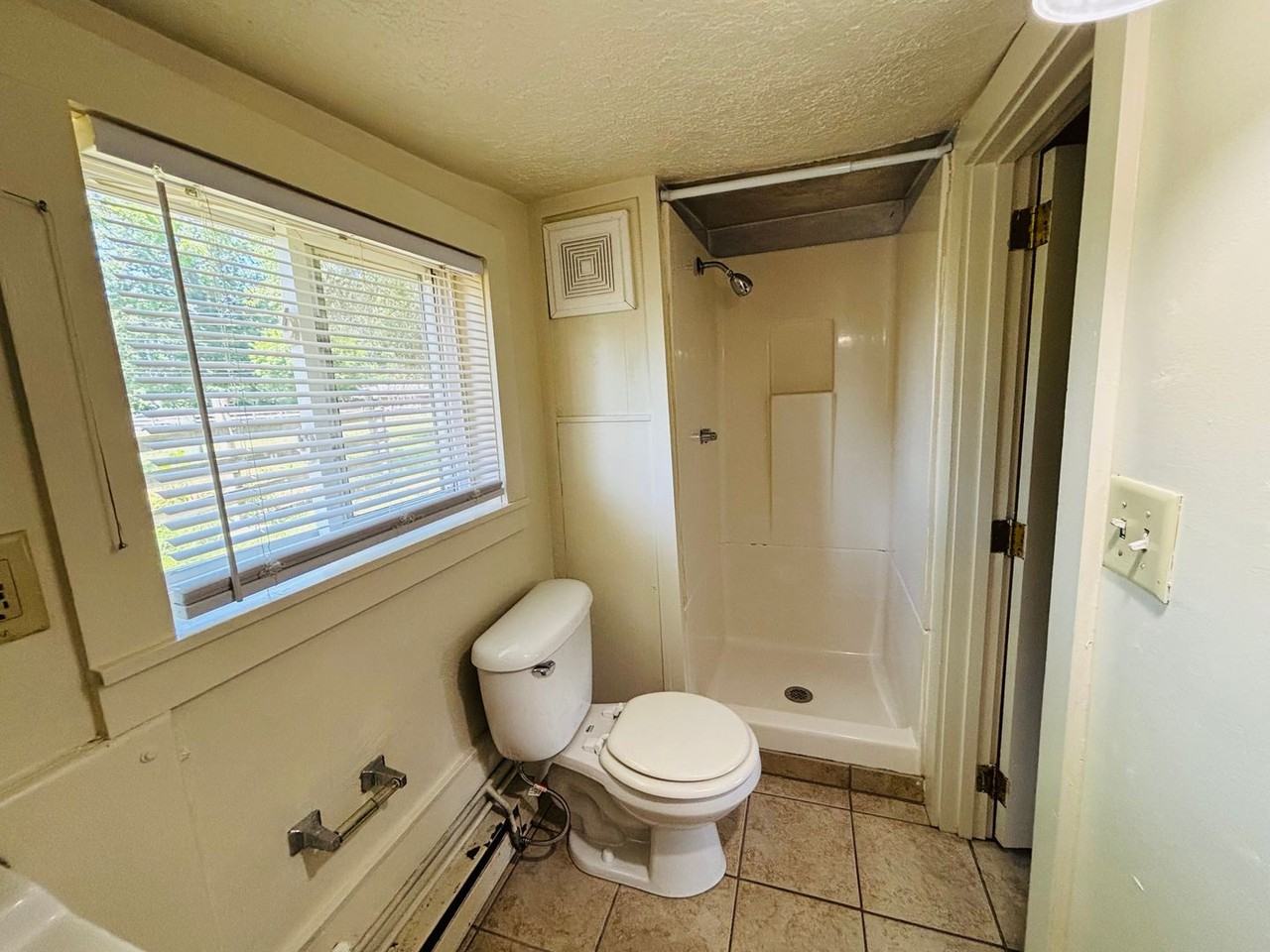 4201 Prices Fork Rd Apt B - Photo 4 of 9