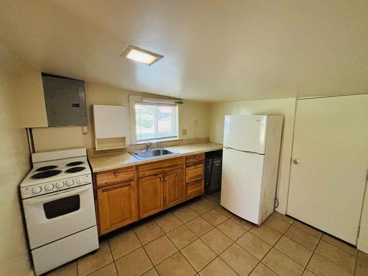 4201 Prices Fork Rd Apt B - Photo 6 of 9
