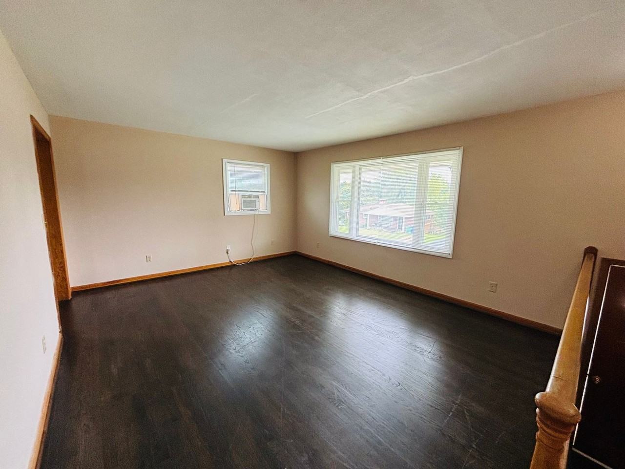 485 2nd St - Photo 4 of 16