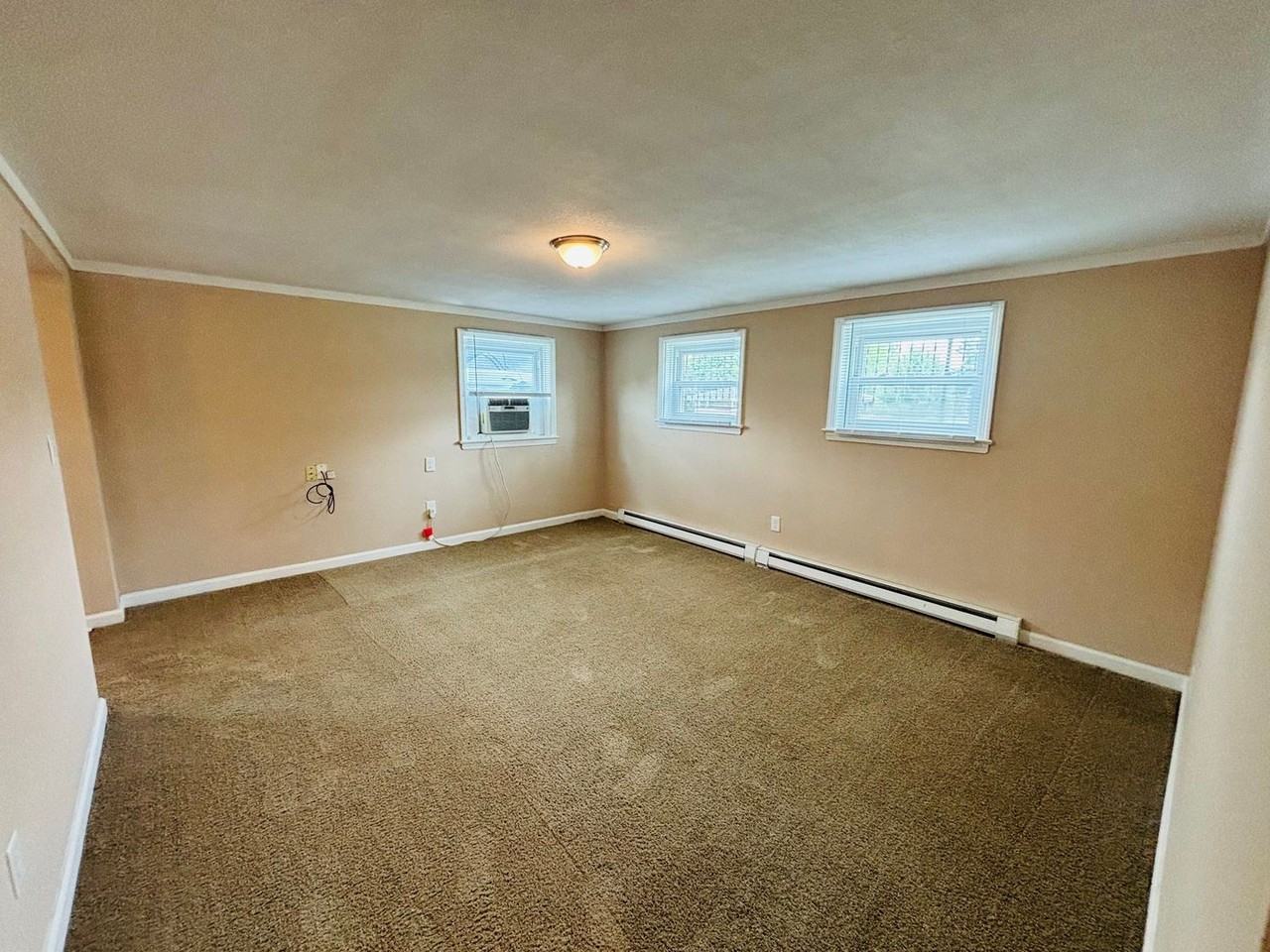 487 2nd St - Photo 3 of 15