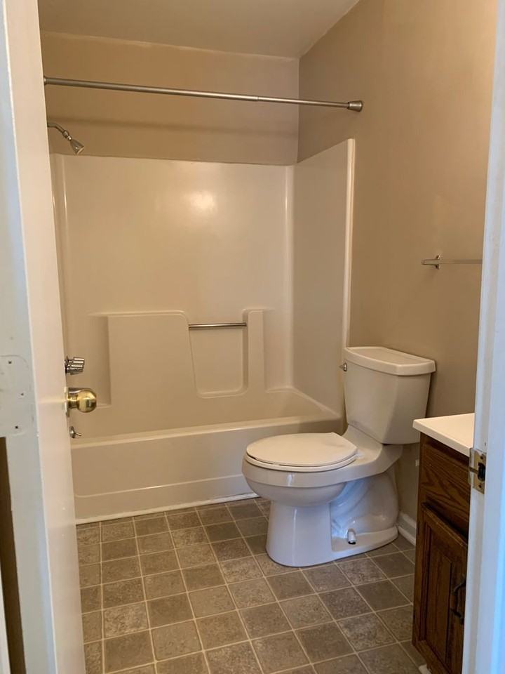 820A Church St - Photo 7 of 9
