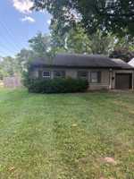 featured image of 1200 S Lone Pine Ave