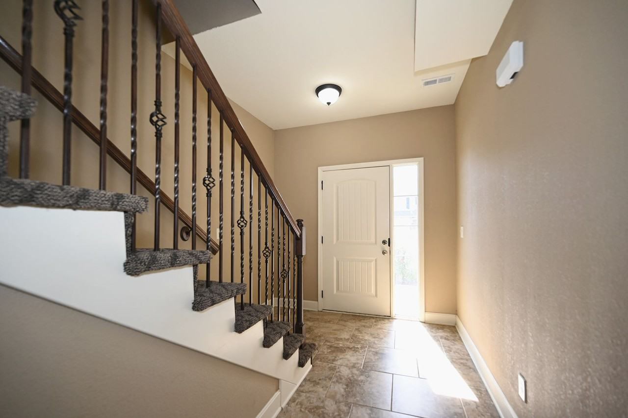 3916 Nw 94th St - Photo 7 of 14