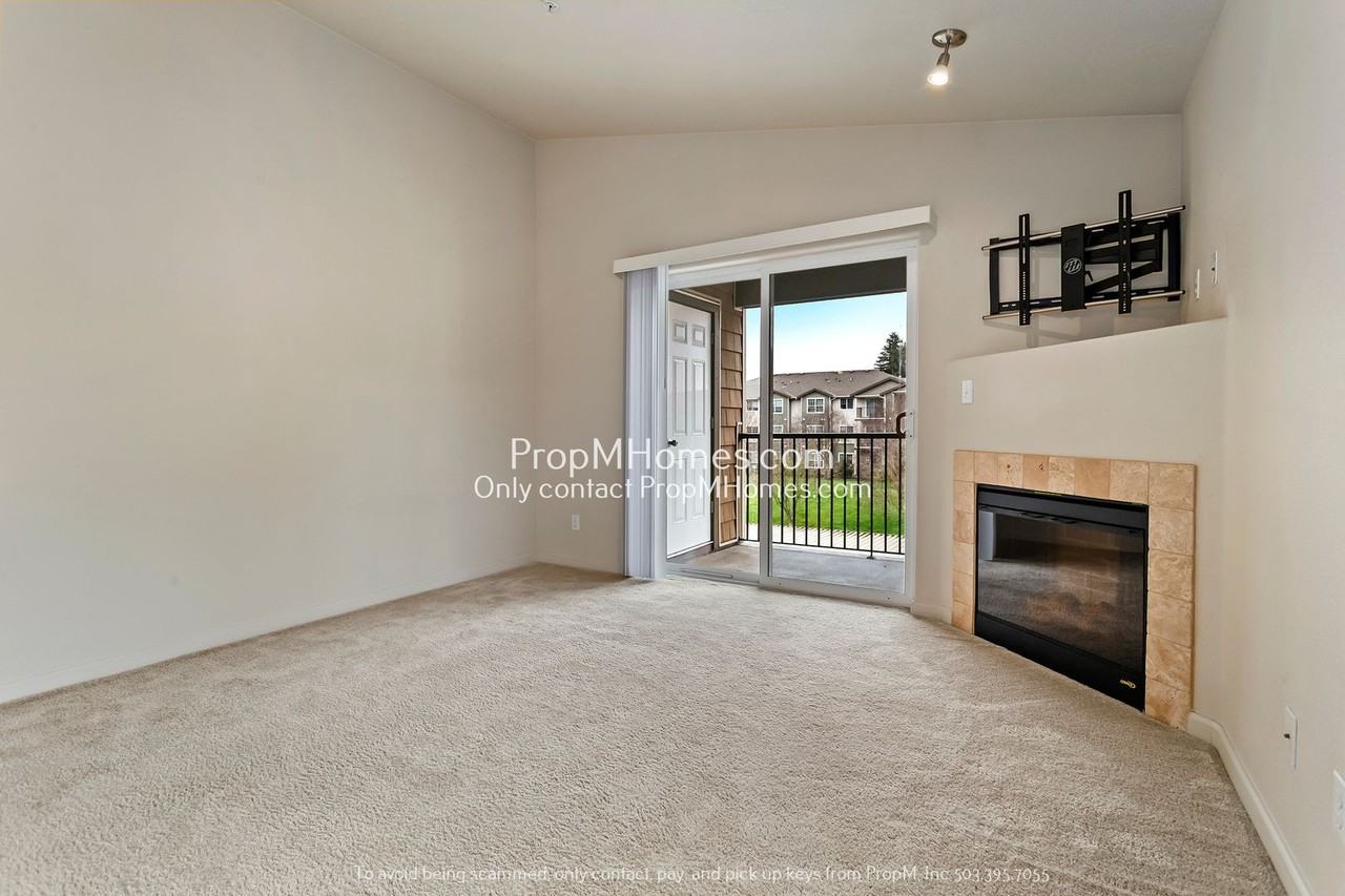 10834 Ne Holly St #303 - Photo 2 of 23