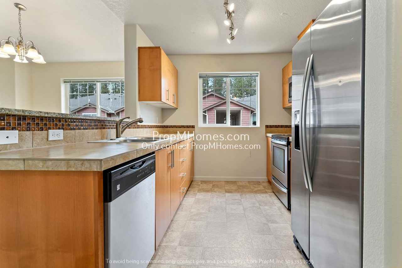 10834 Ne Holly St #303 - Photo 6 of 23