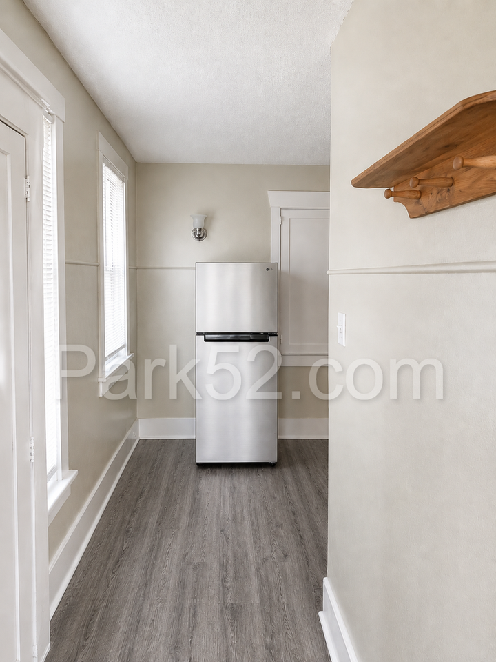 4010 S Thompson Ave #C - Photo 6 of 10