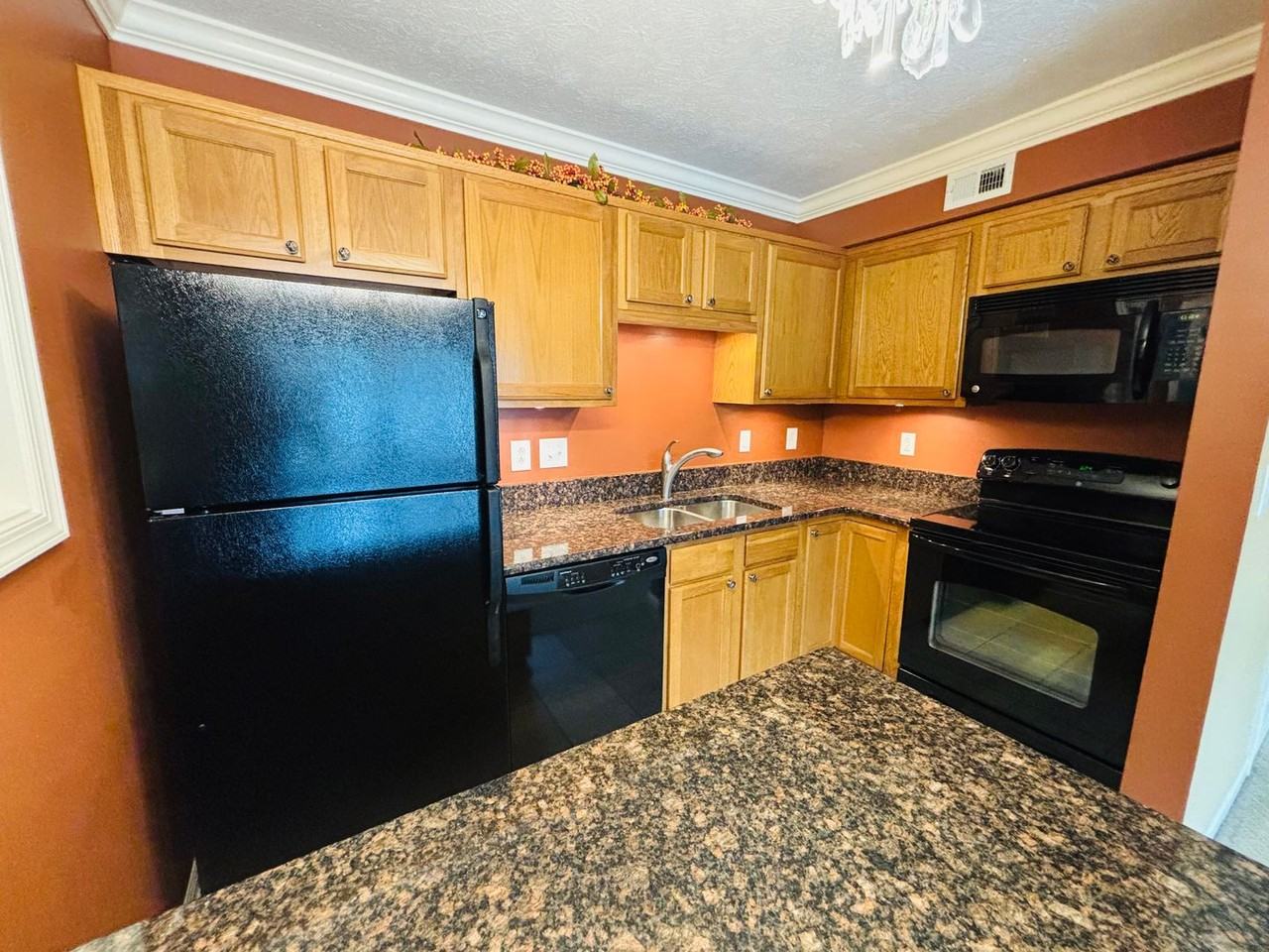 1775 Liberty Ln #66 - Photo 5 of 9
