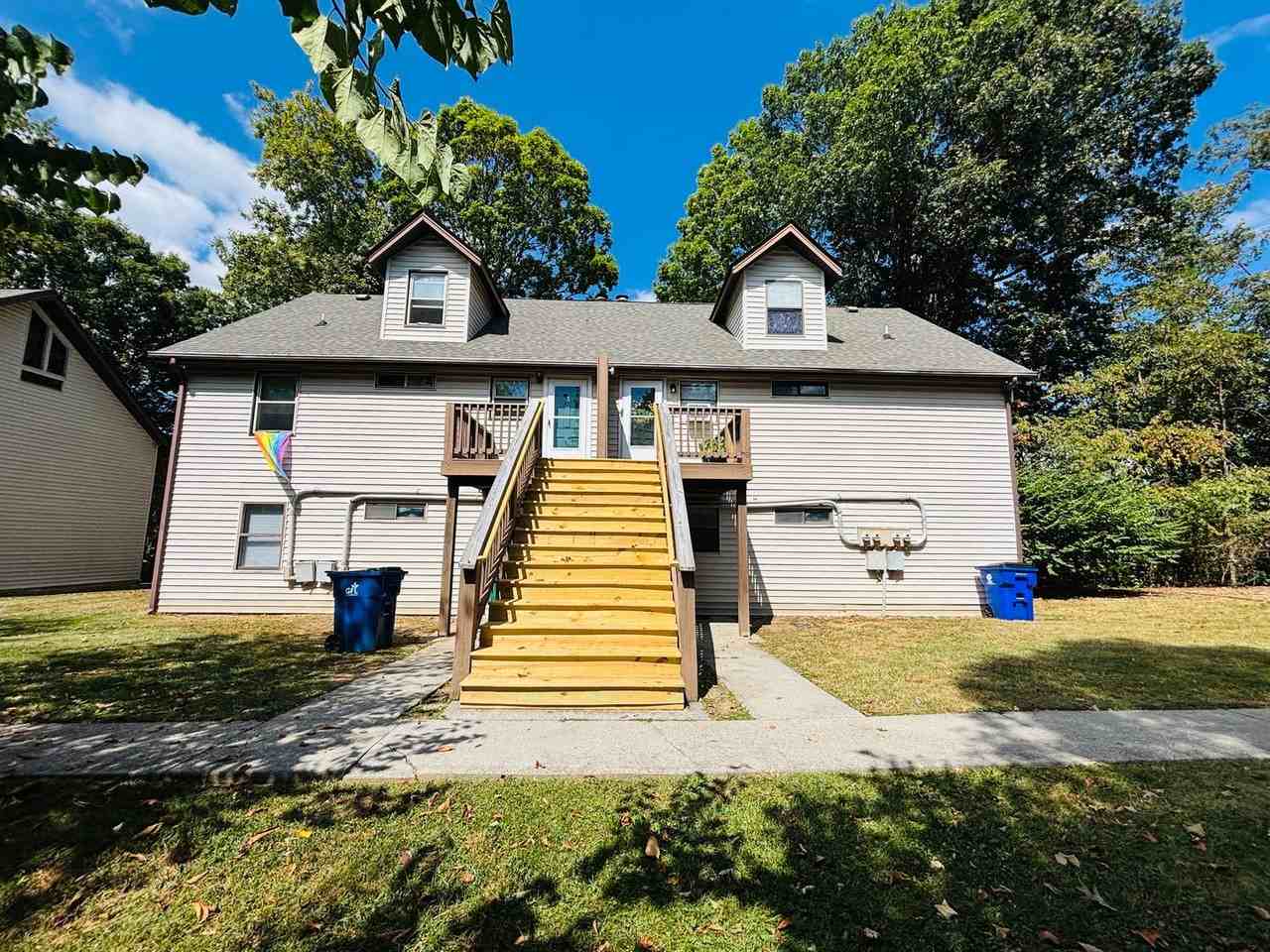 653 Village Lane - Photo 3 of 4