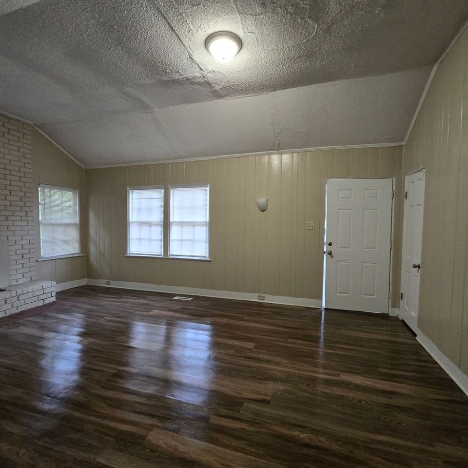 151 Clower Rd - Photo 3 of 10