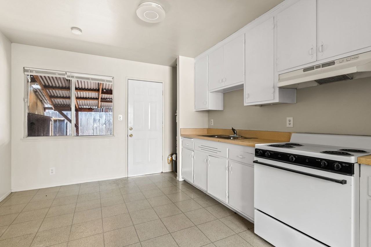 1545 166th Ave - Photo 6 of 13