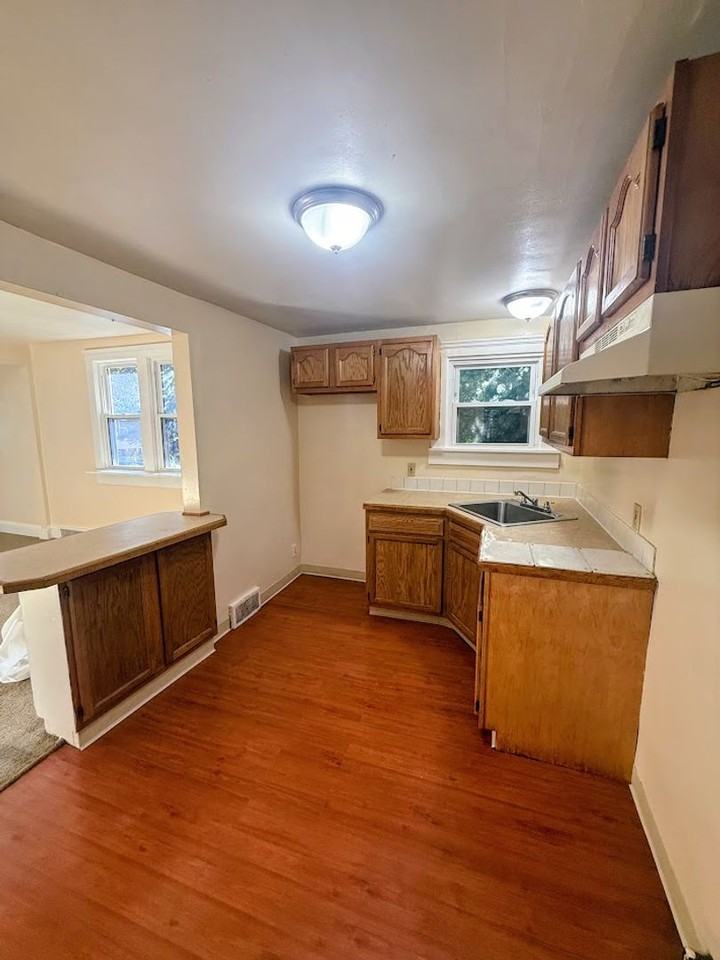 175 E Emerling Ave - Photo 4 of 7