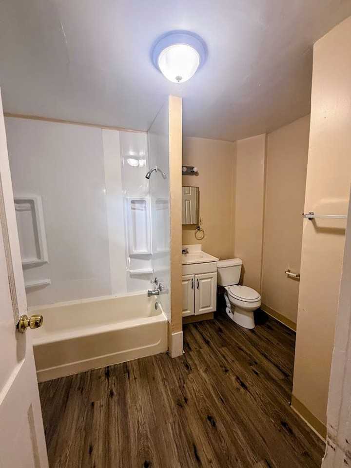 175 E Emerling Ave - Photo 5 of 7