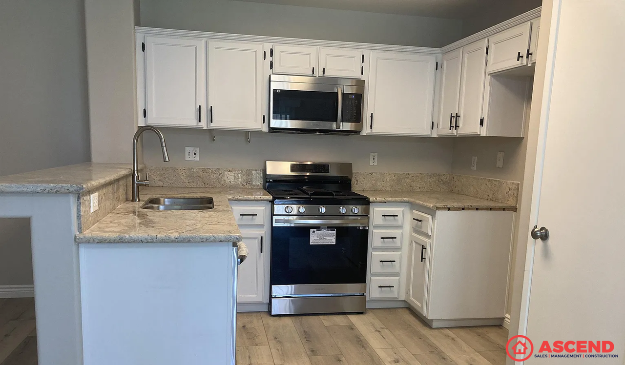 10106 Marco Polo Ave - Photo 3 of 5