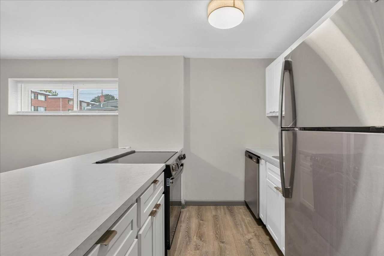 3530 Morganford Rd - Photo 5 of 14