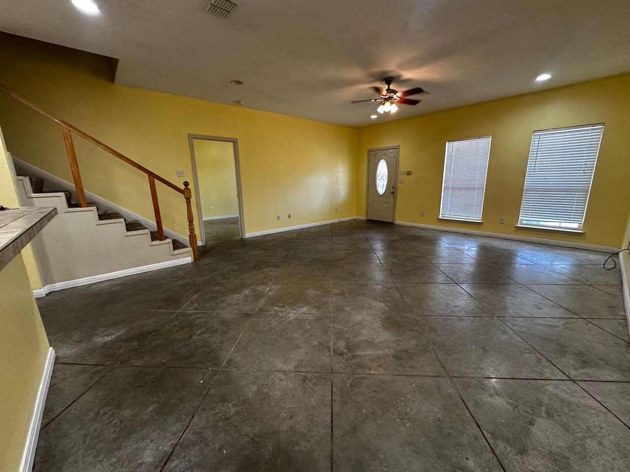 900 Oakwood Ave - Photo 5 of 31