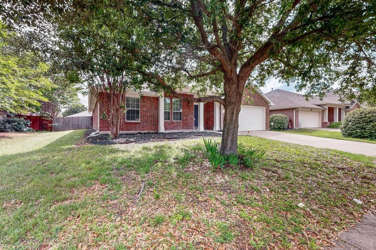 123 Hackberry Trl - Photo 4 of 44