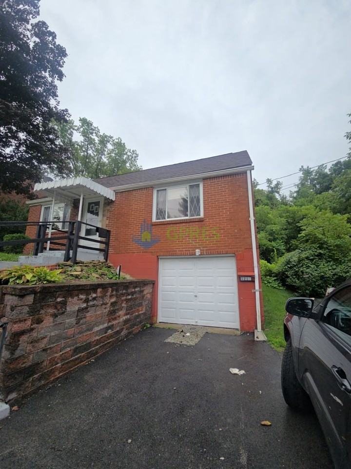 1216 Universal Rd - Photo 2 of 15