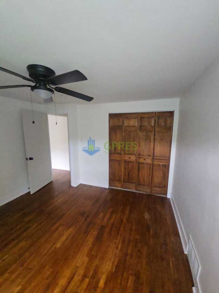 1216 Universal Rd - Photo 7 of 15