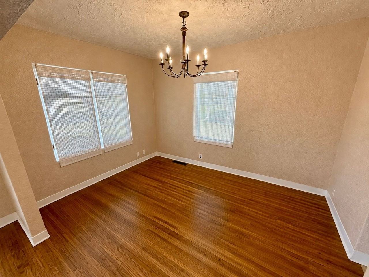 508 6th Ave - Photo 7 of 30