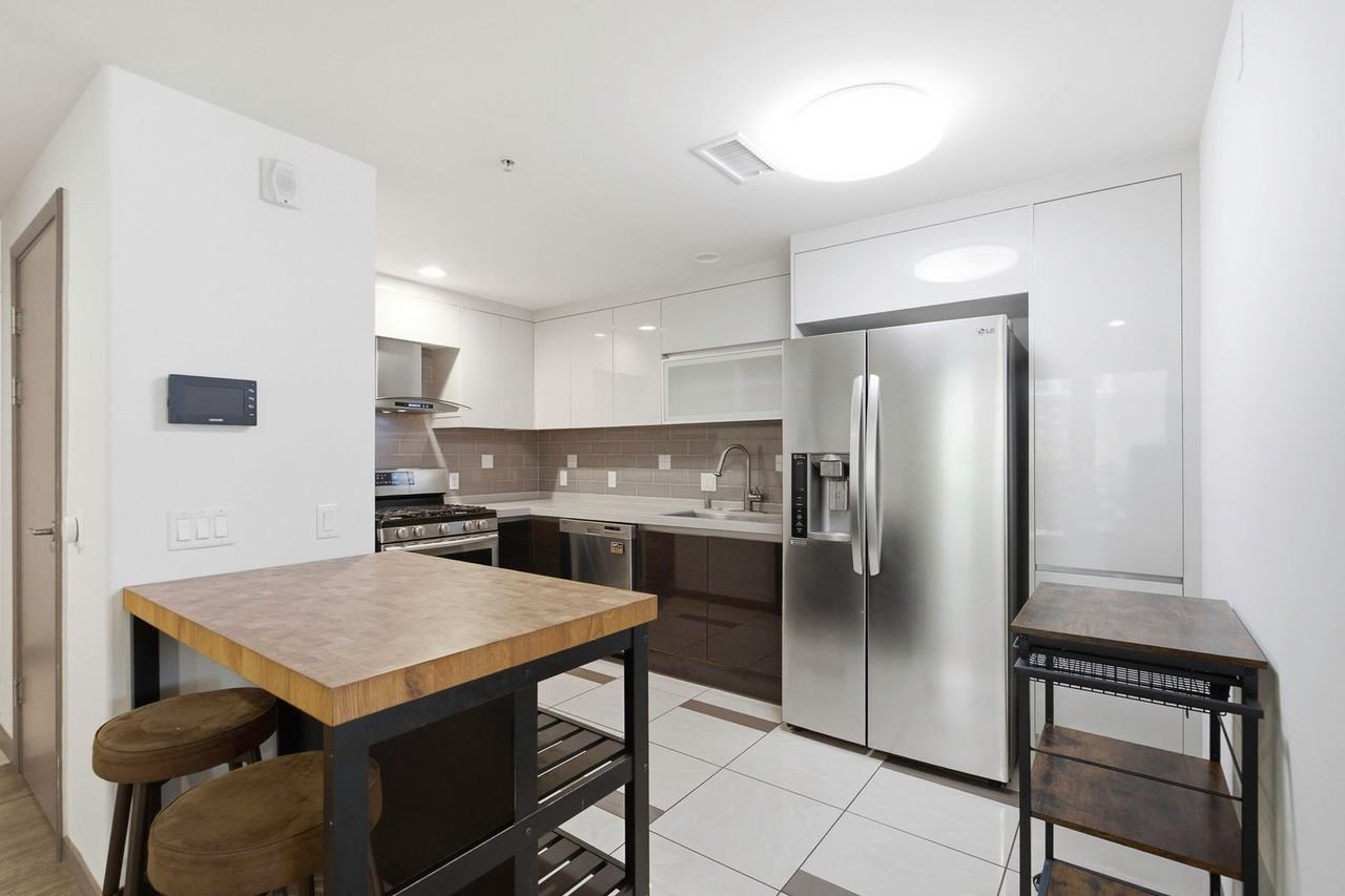903 S New Hampshire Ave #202 - Photo 2 of 44