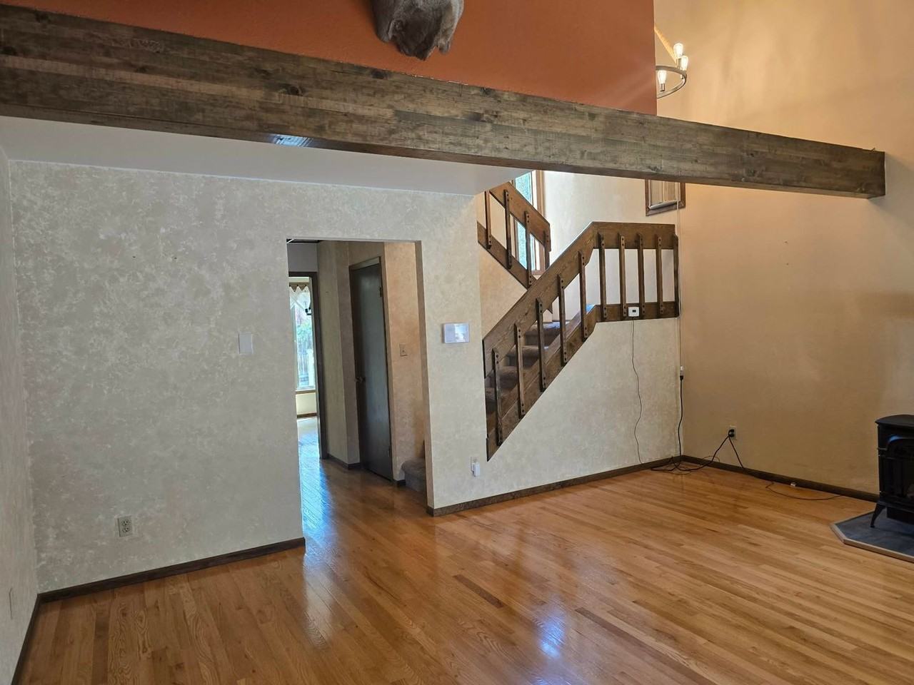711 W 53rd St - Photo 2 of 27