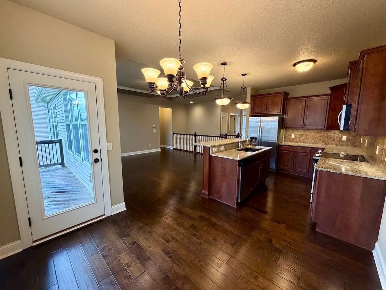 2717 2717 & 2721 London Dr - Photo 5 of 25