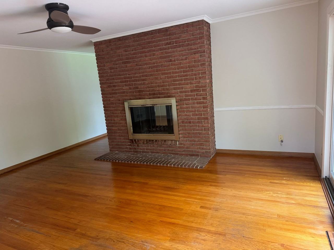 2030 Chardon Rd - Photo 6 of 25