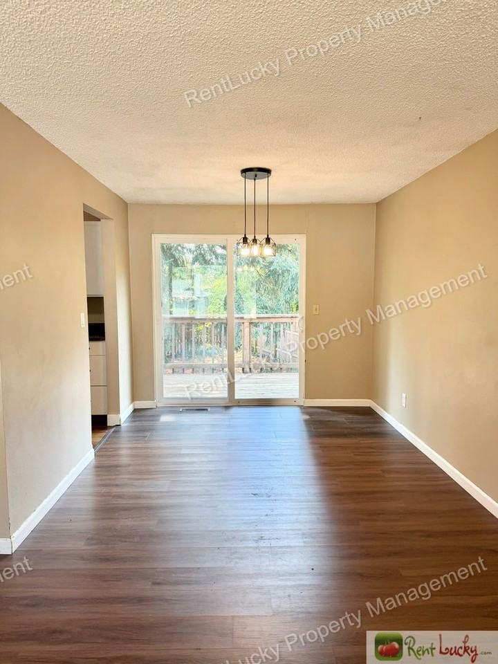 2525 S 302nd Pl - Photo 5 of 31