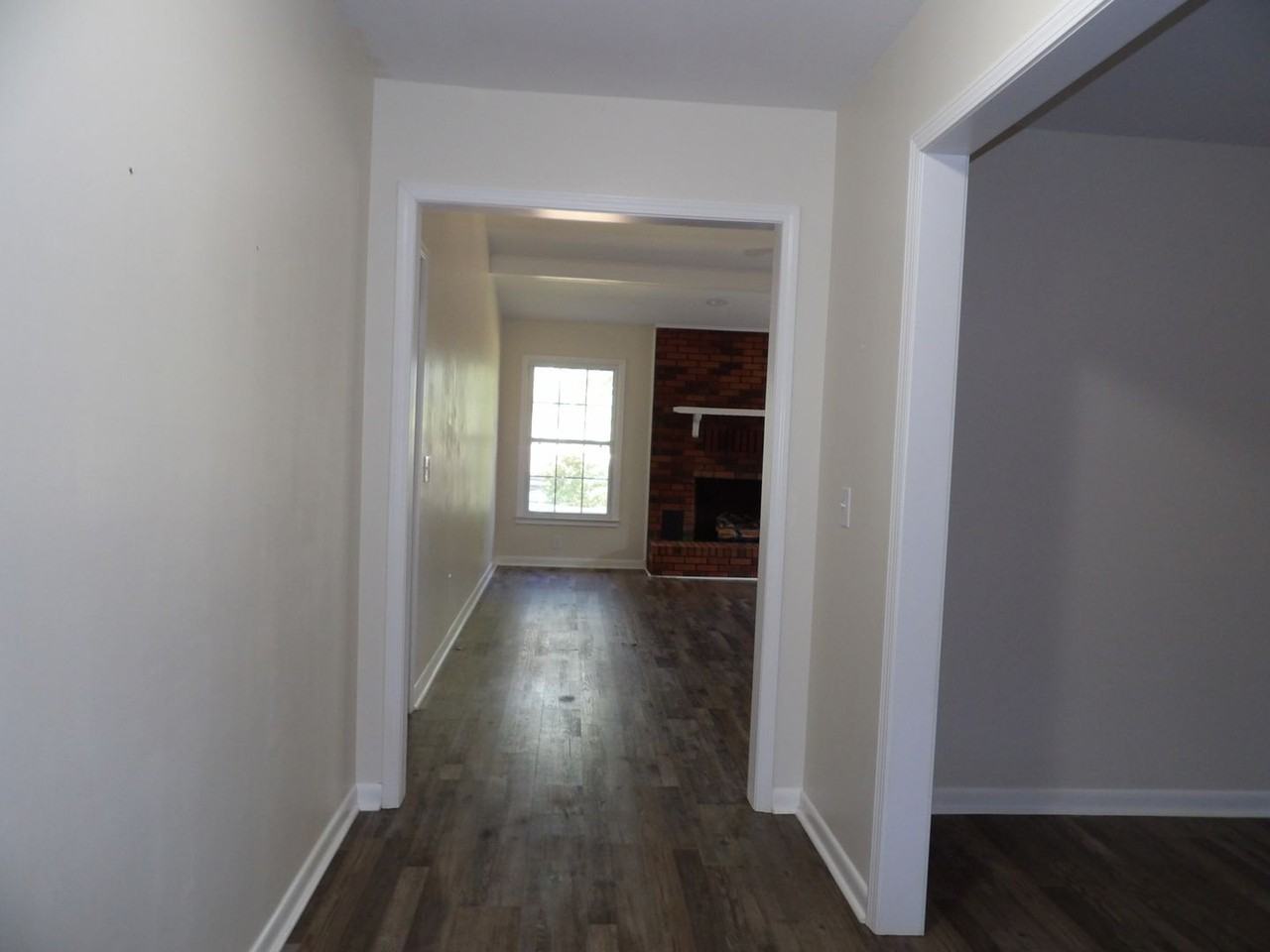 104 Vintage Ln - Photo 2 of 17
