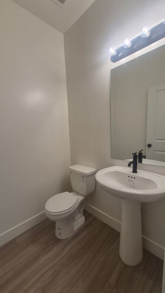 5677 S Weehawken Ln - Photo 7 of 24