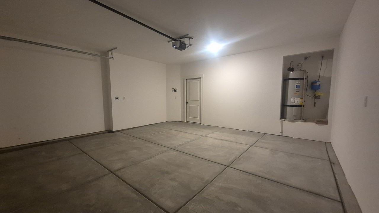 5677 S Weehawken Ln - Photo 7 of 23