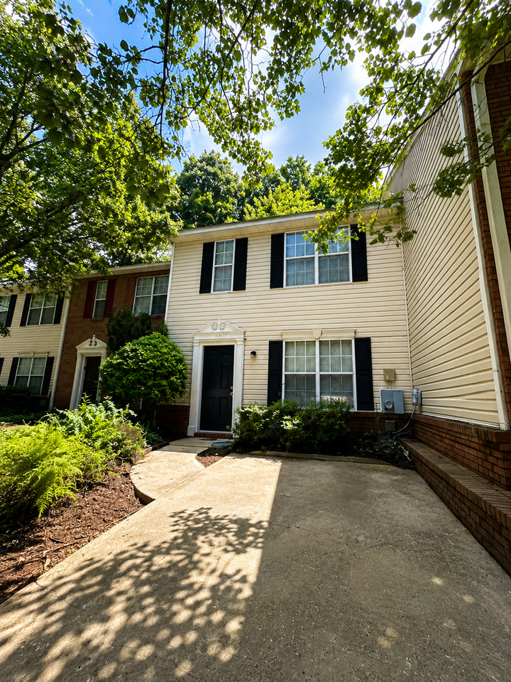 3016 Fair Creek Ct - Photo 2 of 15