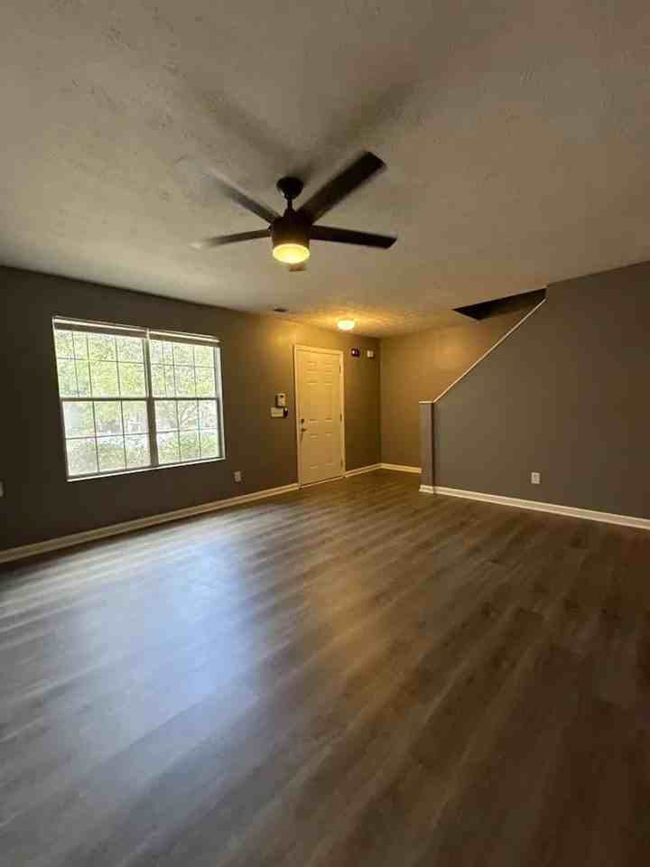 3016 Fair Creek Ct - Photo 4 of 15