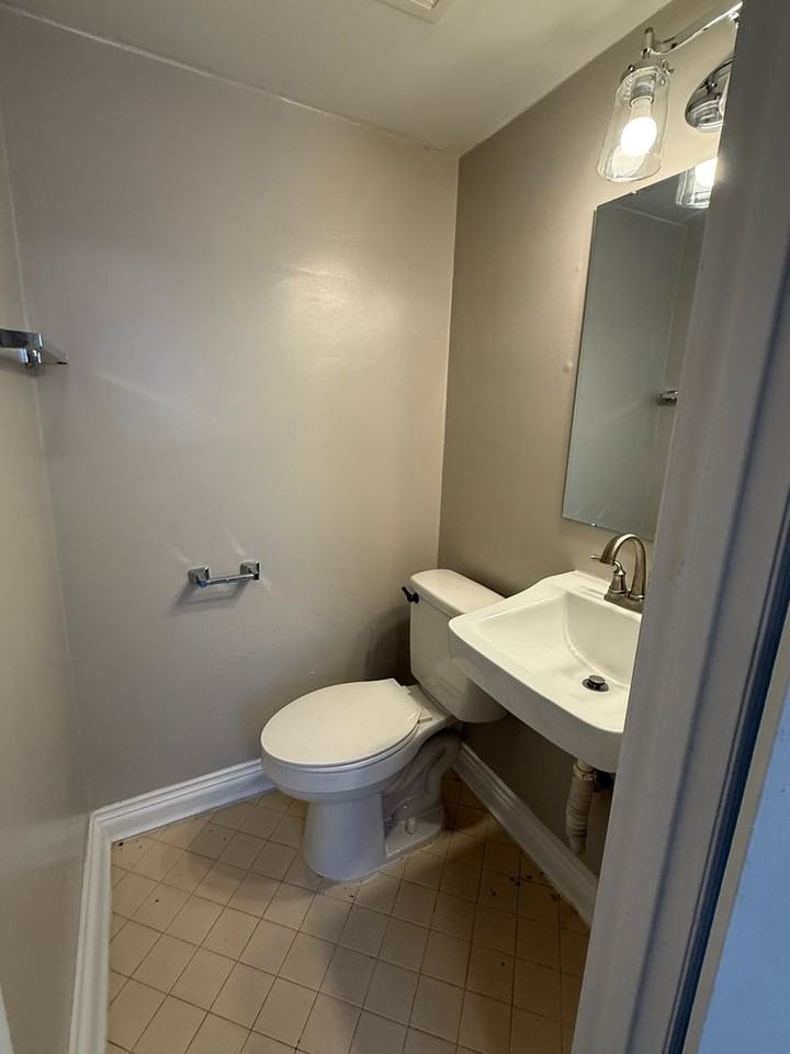 Chatham II Apartments - Photo 5 of 9