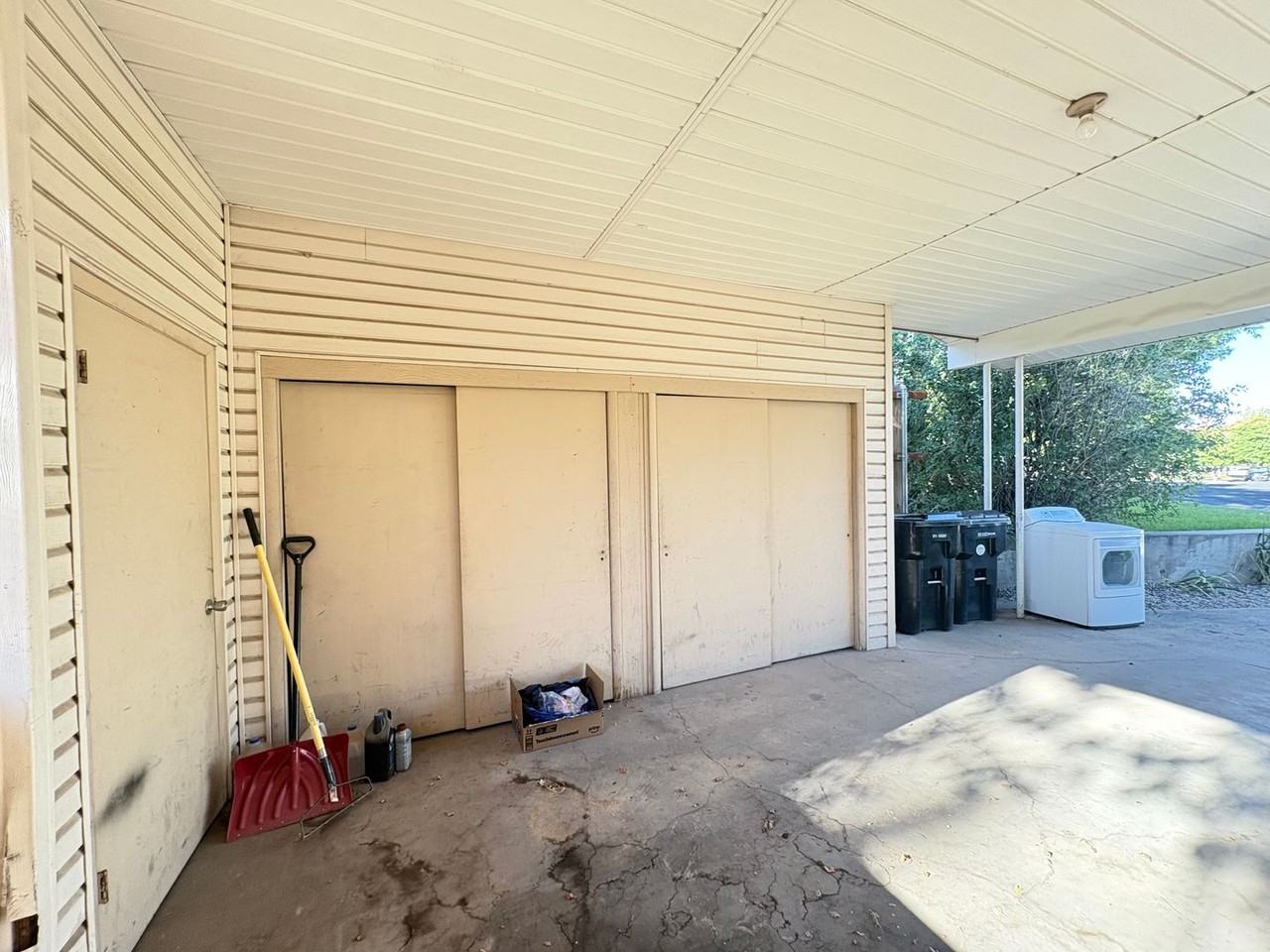 437 Circleway Dr - Photo 5 of 43