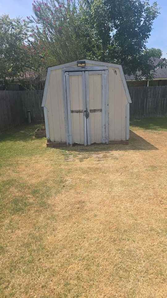 466 Mayfair Ct - Photo 3 of 17