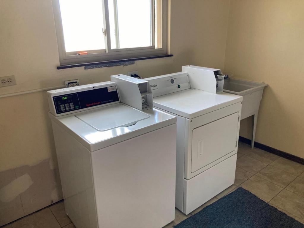 205 Woodrow Ave Apt 2w - Photo 4 of 11
