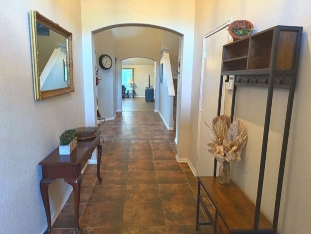 1330 Yucca Mountain Dr - Photo 3 of 26
