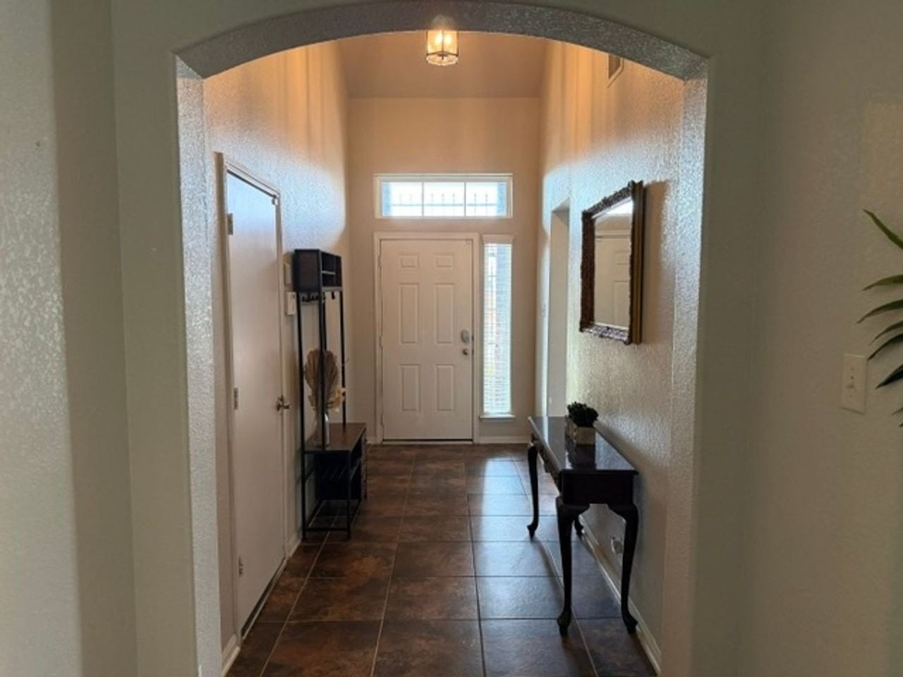 1330 Yucca Mountain Dr - Photo 4 of 26