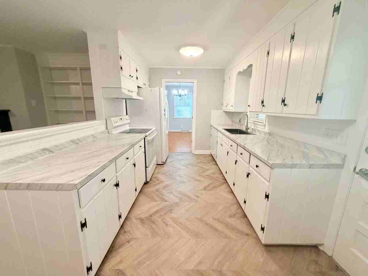 614 Walker St - Photo 2 of 17