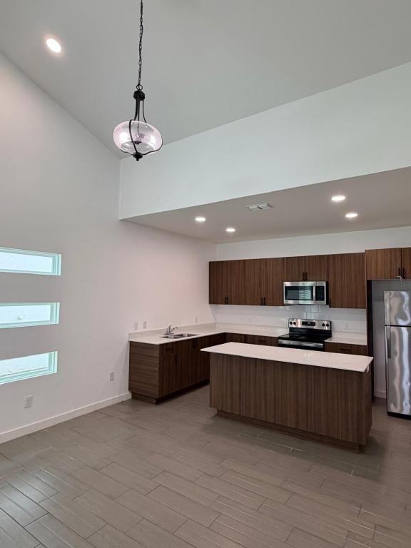 534 North Ave - Photo 2 of 7