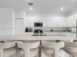 featured image of 2832 Se 23rd Ave