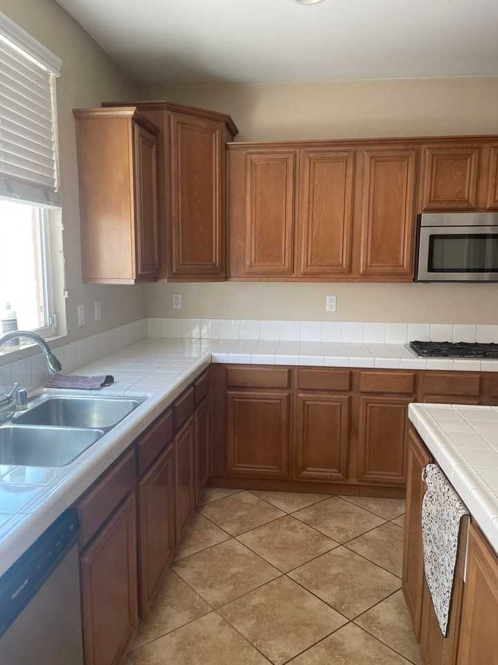 31423 Eucalyptus Ct - Photo 2 of 12