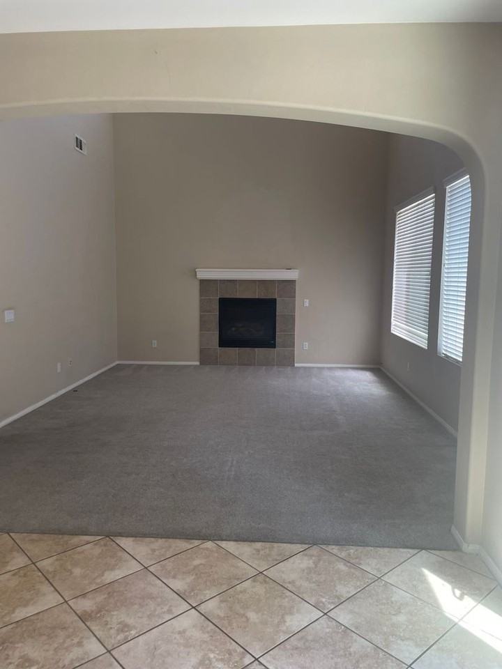 31423 Eucalyptus Ct - Photo 4 of 12