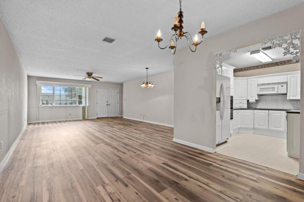 1425 N Stoneridge Mnr - Photo 4 of 14