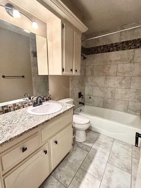 7211 Nw Kingsbury Ave - Photo 6 of 10
