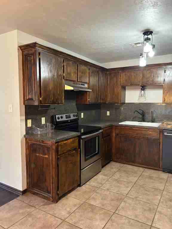 223 Cherokee St - Photo 3 of 14