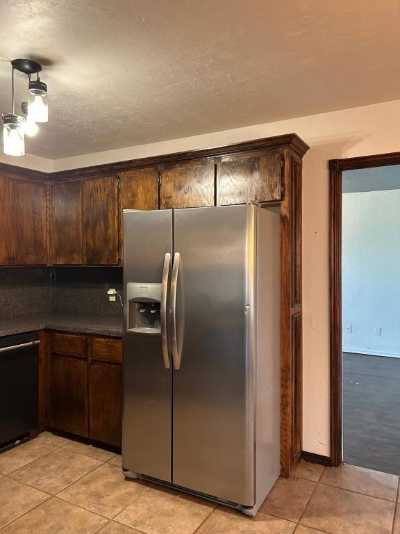 223 Cherokee St - Photo 4 of 14