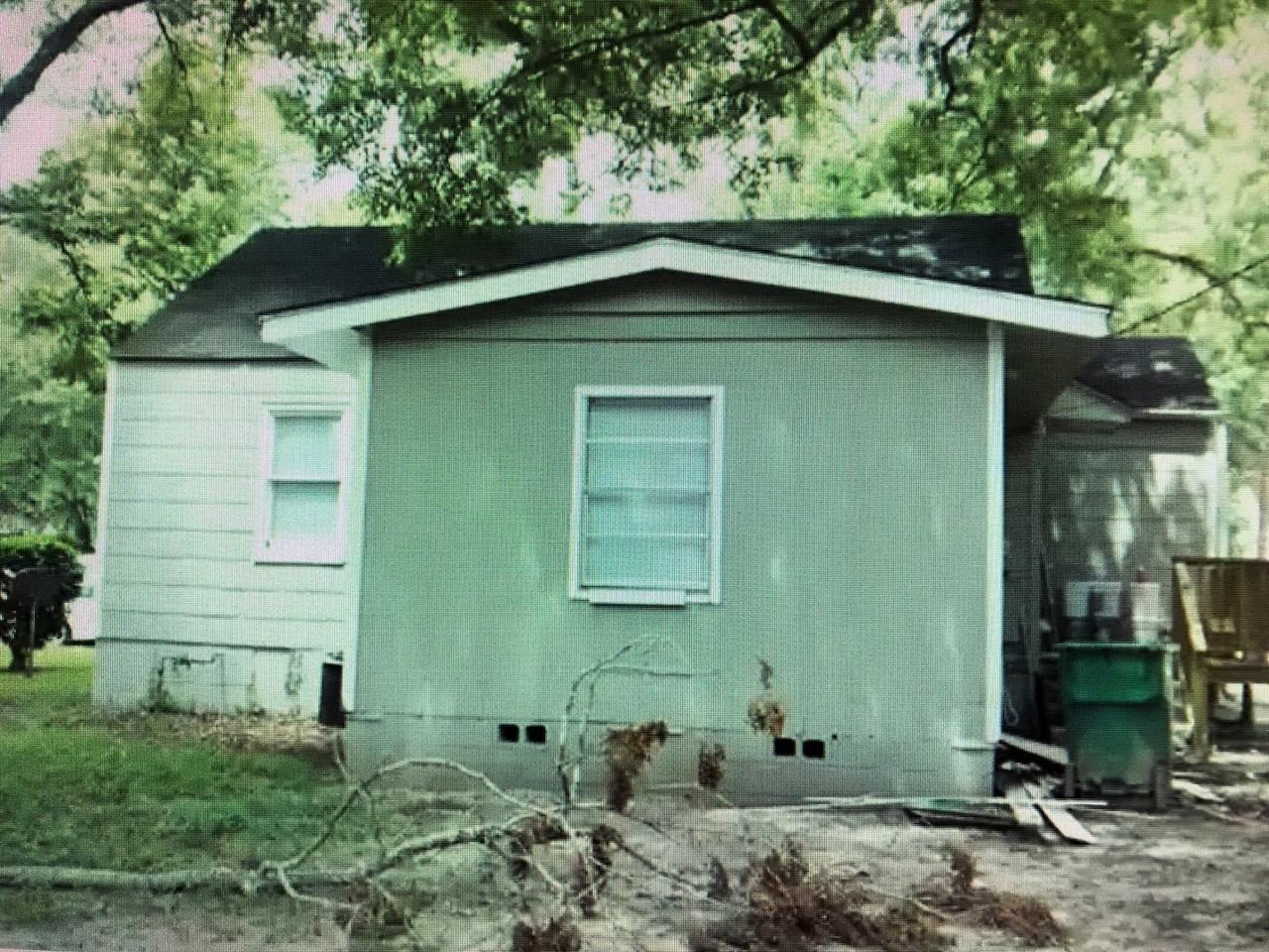 1709 N Troup St - Photo 2 of 3