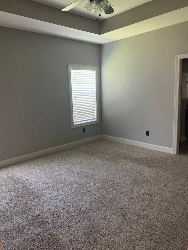 11667 Ridgeway Ct - Photo 4 of 7